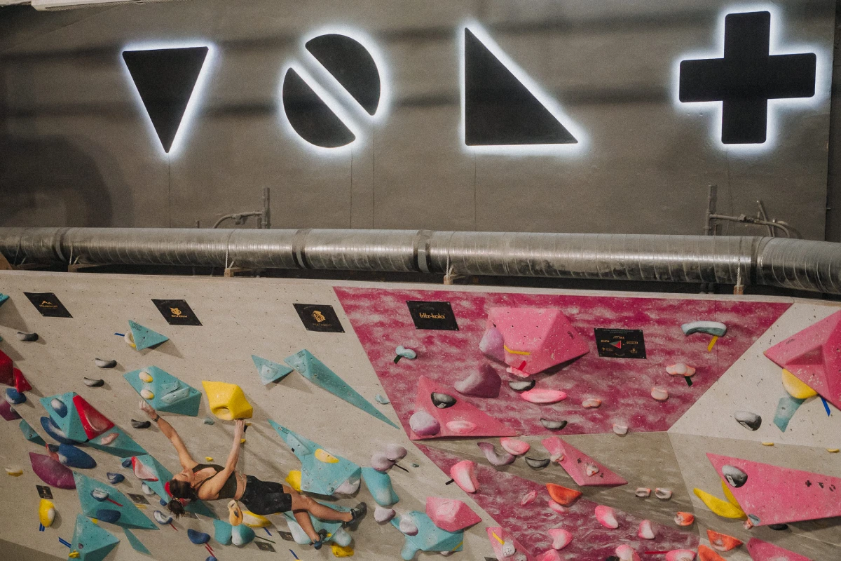 Volt - Bezpieczny bouldering - Sciana wspinaczkowa